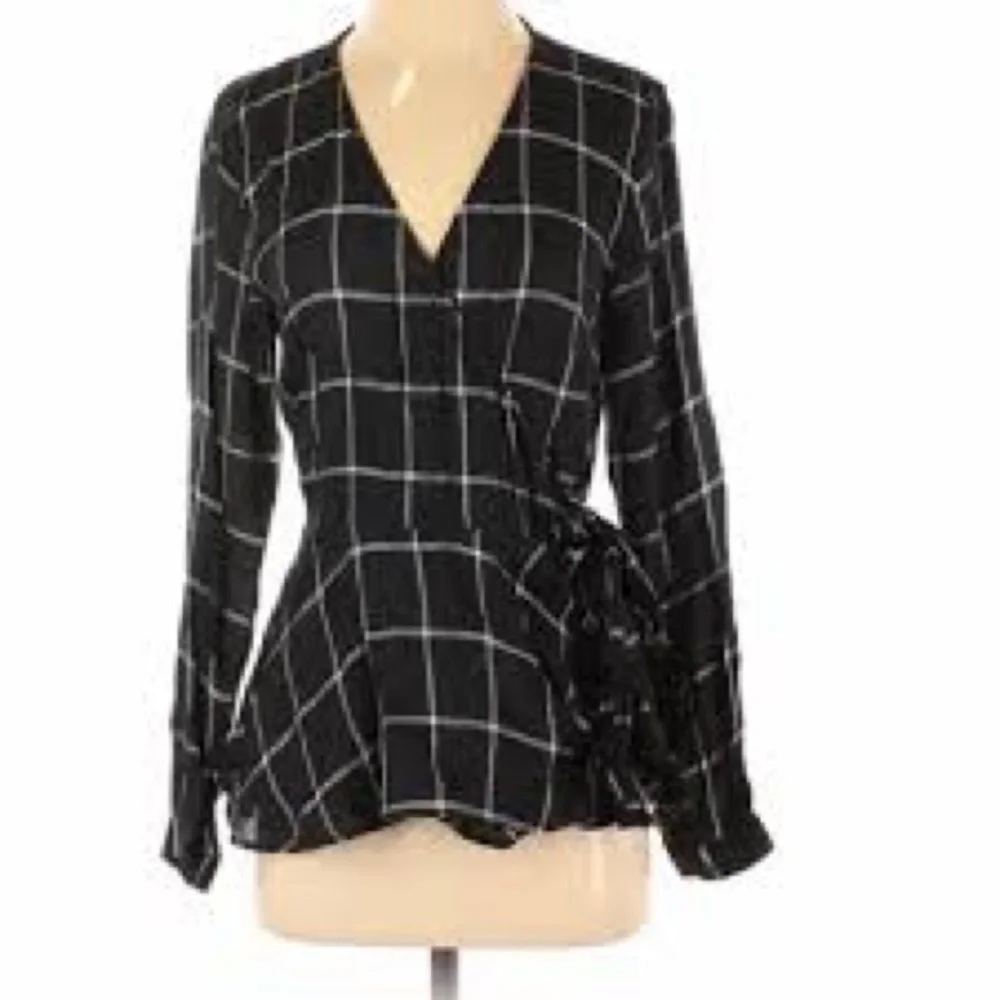 LOFT Plaid Wrap Blouse in Black and White - Picture 5 of 5